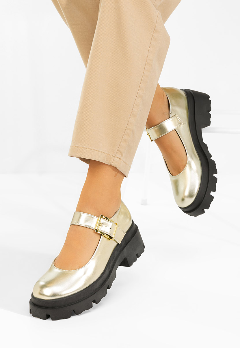 Złote czółenka na platformie Masovia