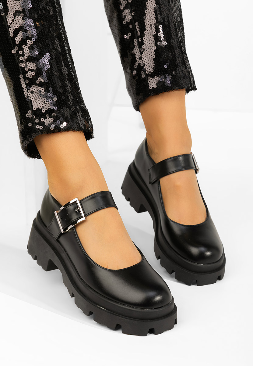 Czarne czółenka na platformie Masovia