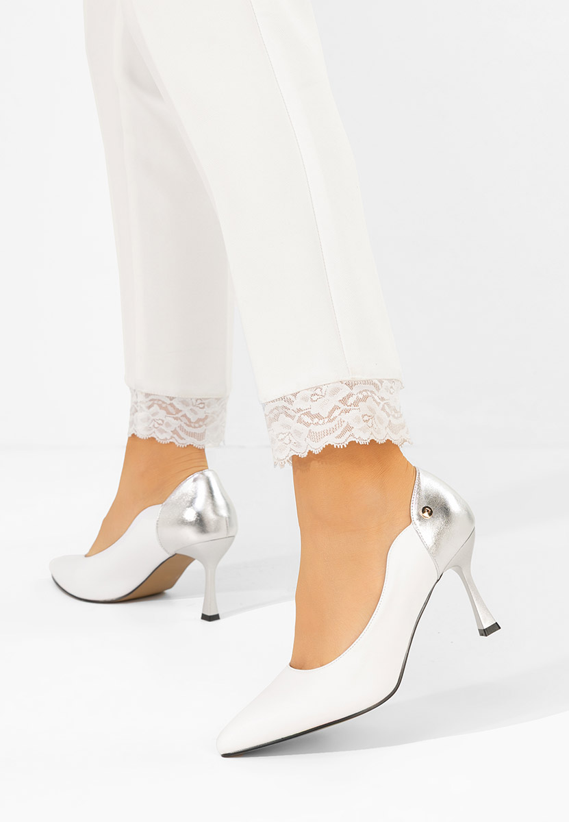 Białe czółenka na szpilce Karita