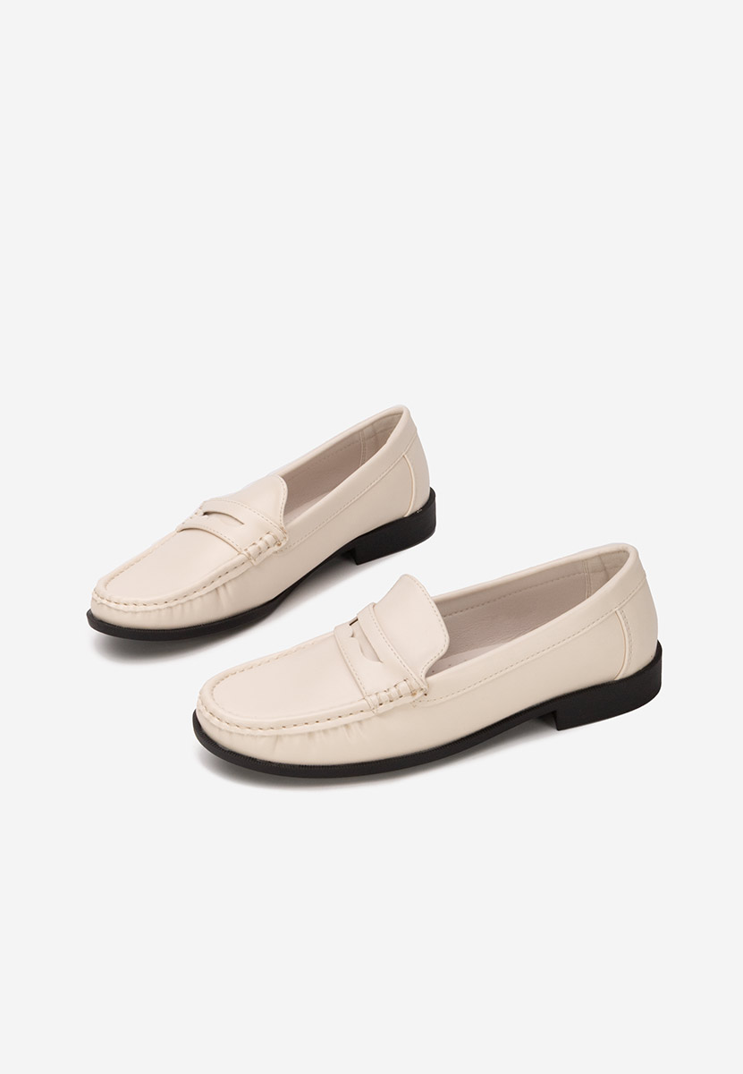 Beżowe mokasyny damskie Matildia