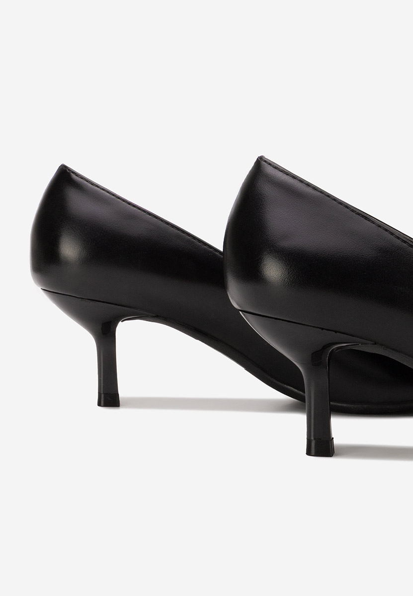 Czarne szpilki na niskim obcasie Rilora