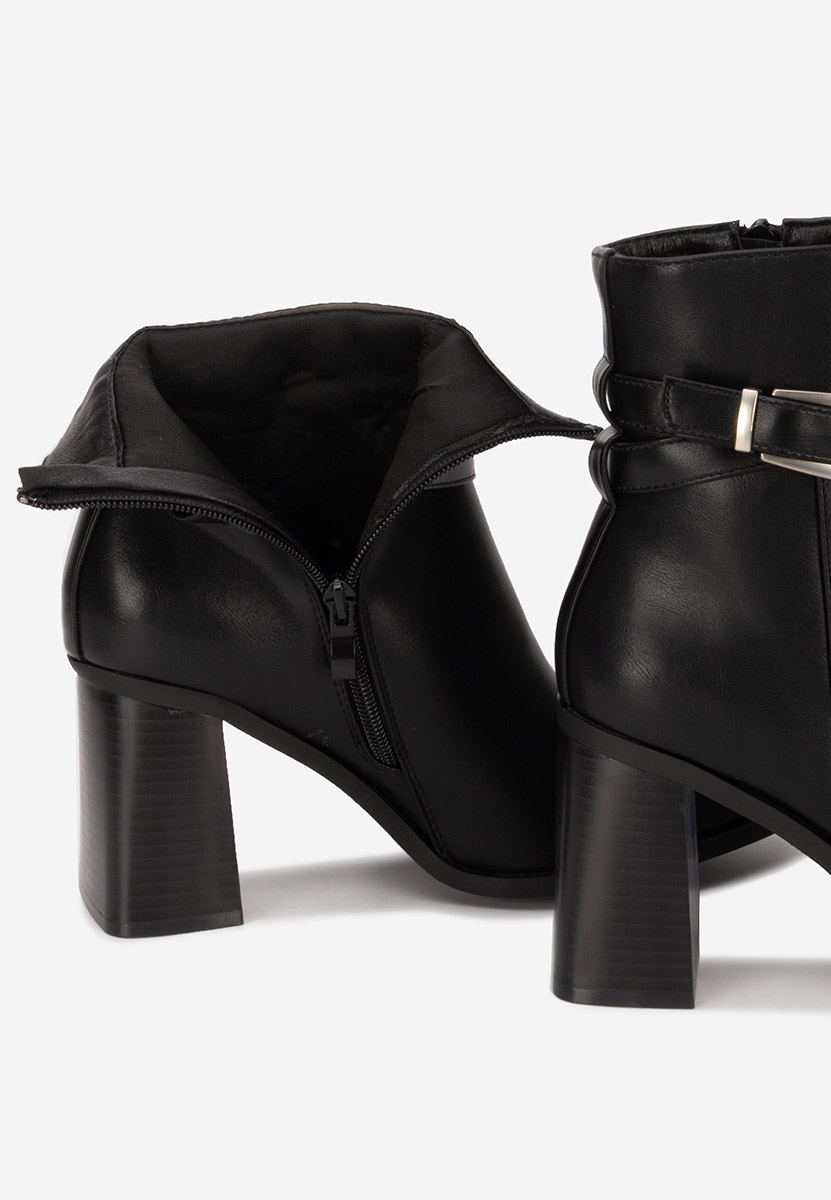 Czarne botki na słupku Reica