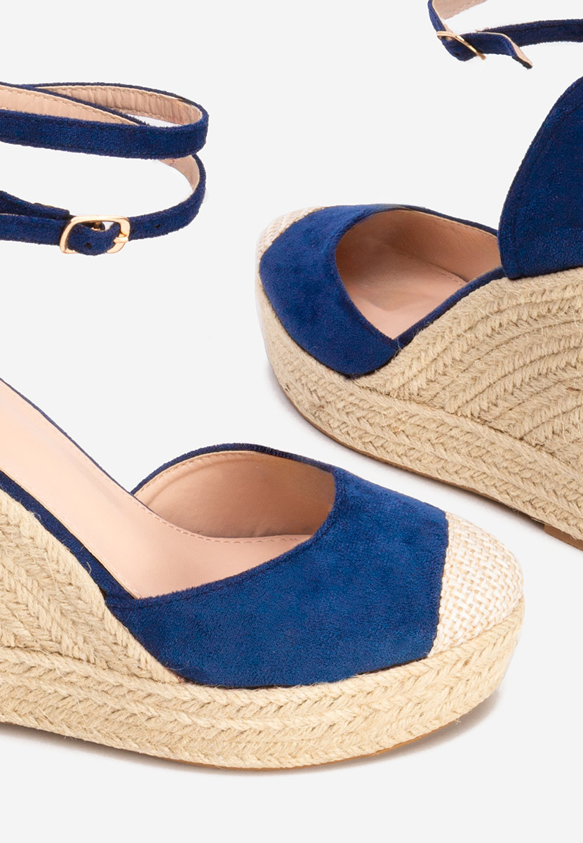 Niebieskie sandały na koturnie Saniza V3