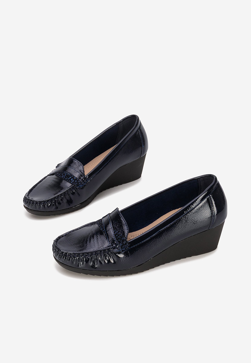 Granatowe mokasyny na koturnie Saina