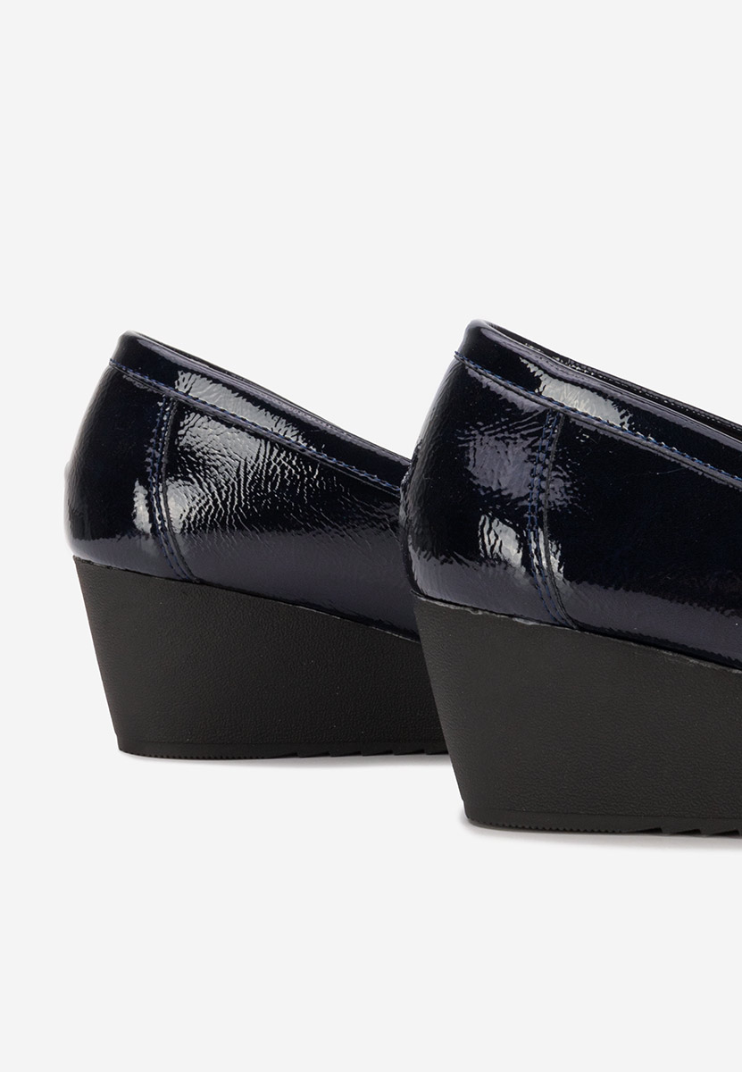 Granatowe mokasyny na koturnie Saina