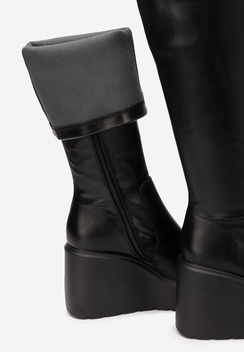 Czarne kozaki na platformie Rozalin