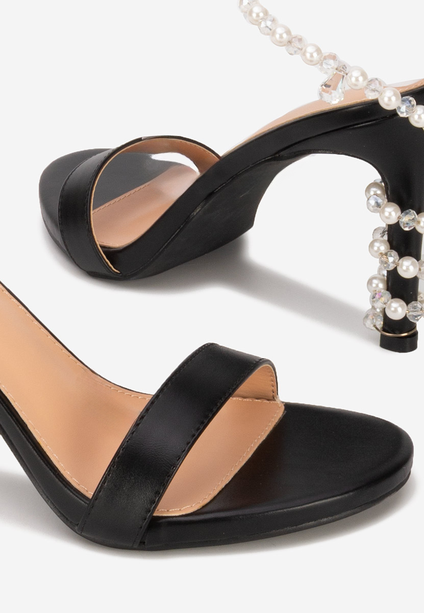 Czarne sandały na szpilce Amaia