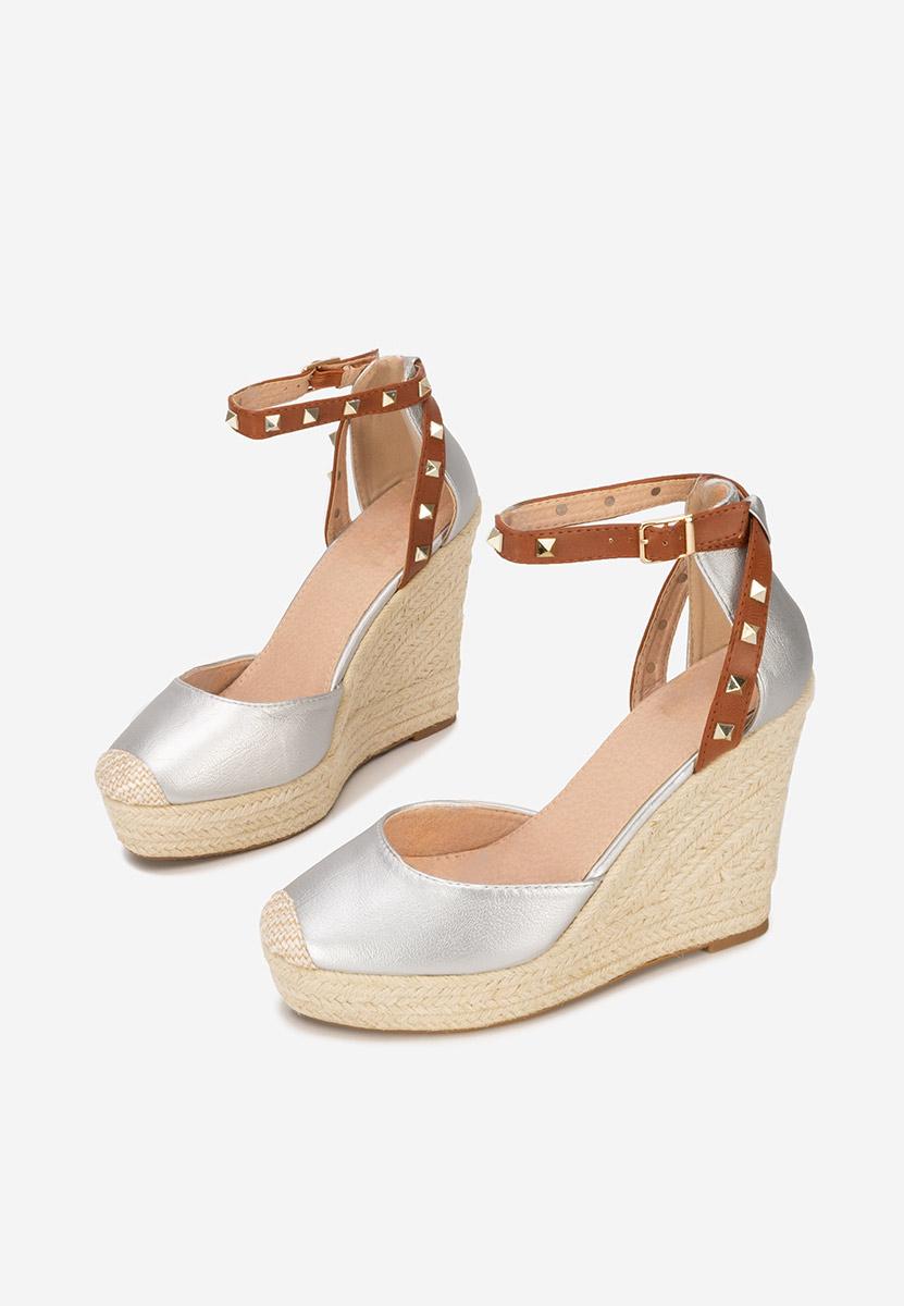 Srebrne sandały na koturnie Riviella