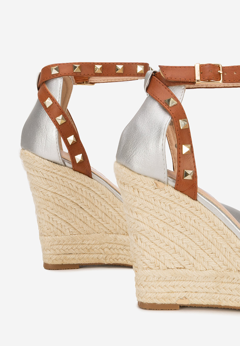 Srebrne sandały na koturnie Riviella