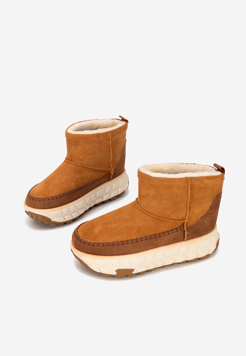 Camelowe botki na platformie Novela