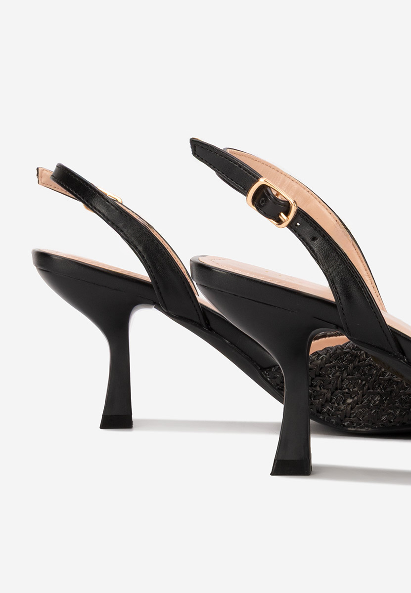 Czarne czółenka na szpilce Shemika