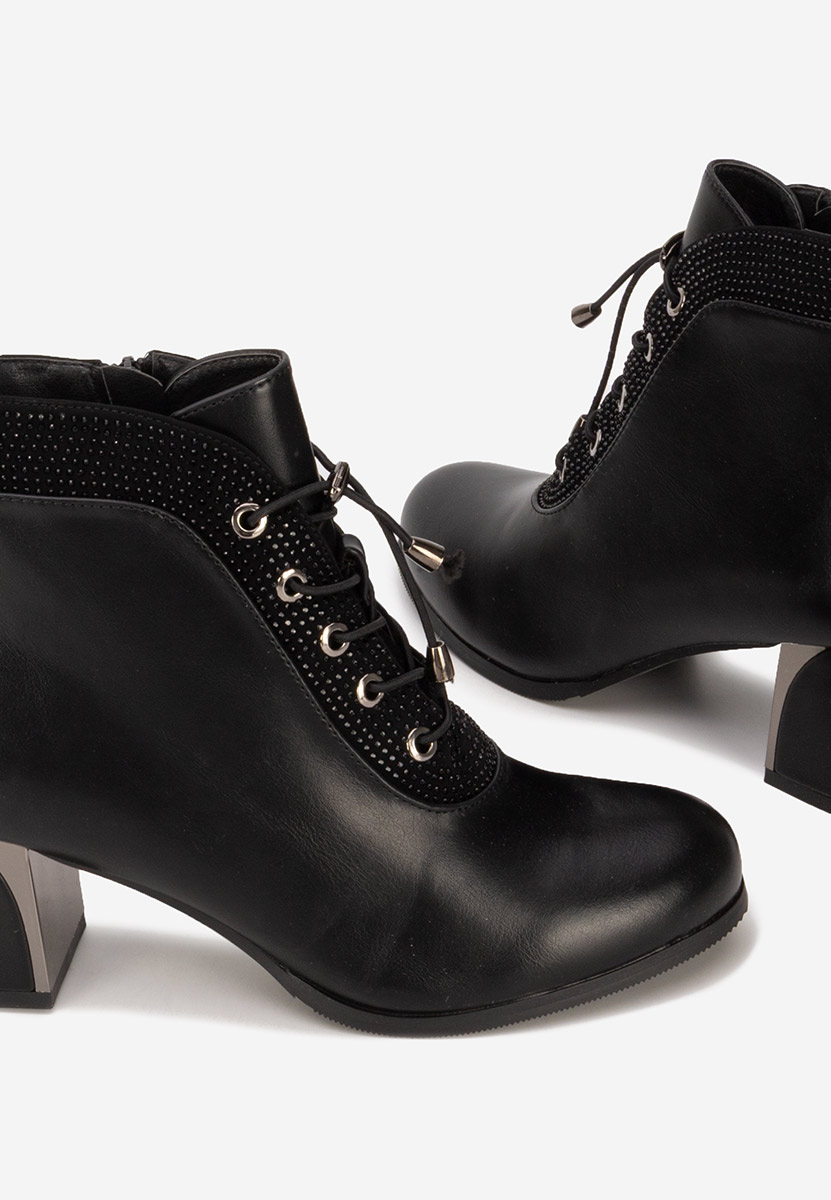 Czarne botki na słupku Larae V2