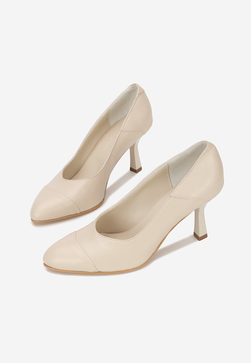 Beżowe czółenka na słupku Colie