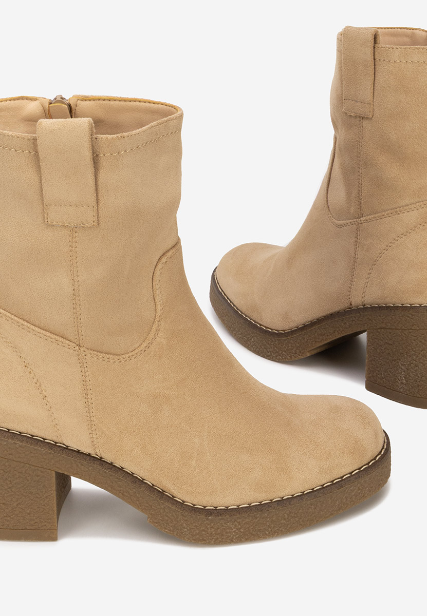 Beżowe botki na słupku Livona