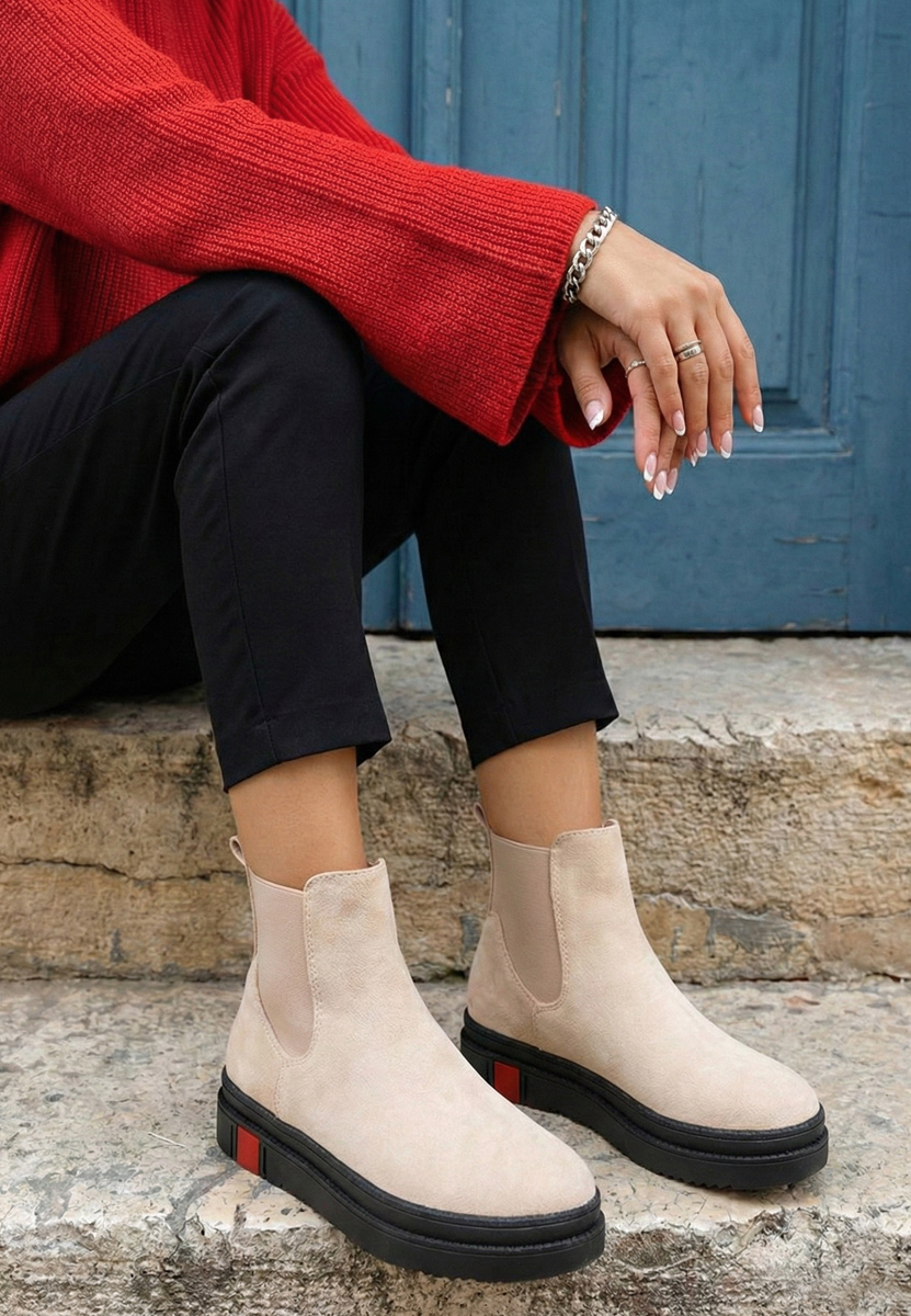 Beżowe botki płaskie Samera