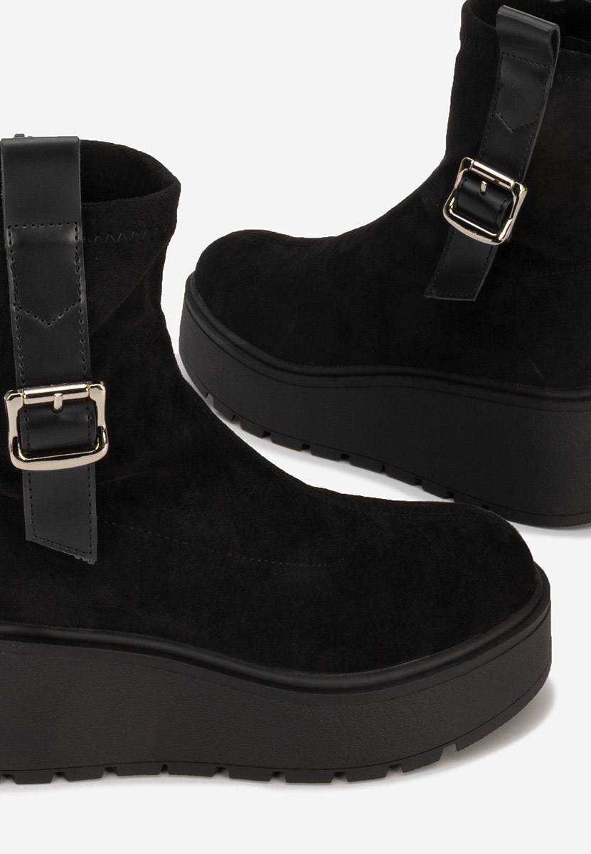 Czarne botki na platformie Jeanina