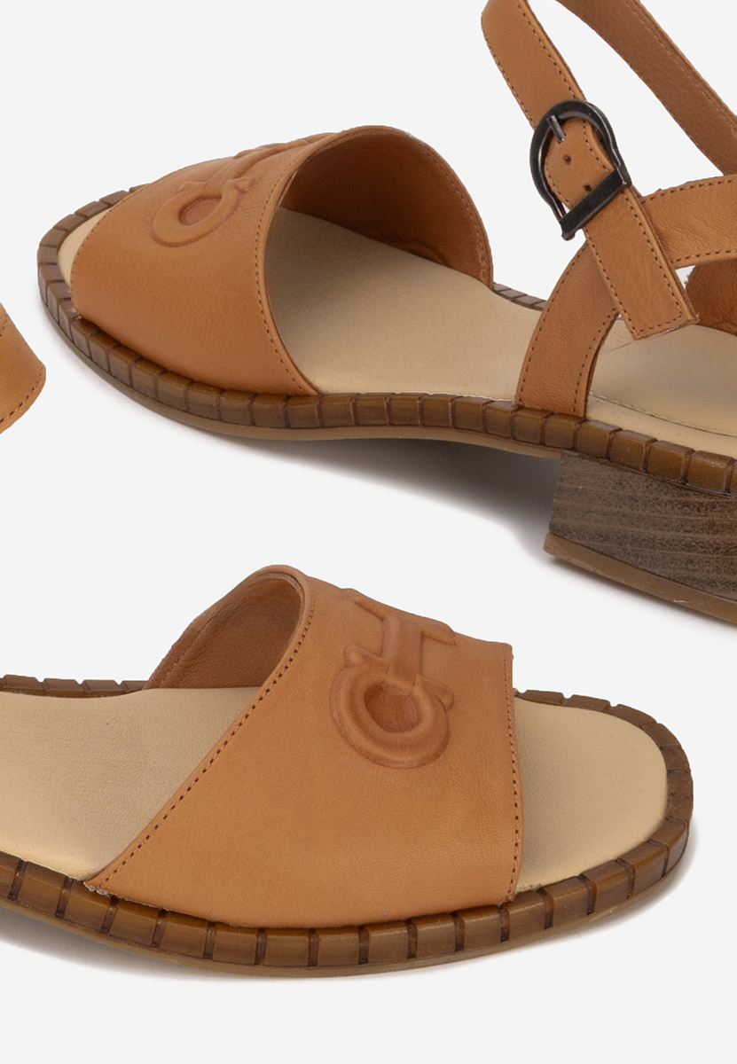 Brązowe sandały damskie skórzane Yolanda