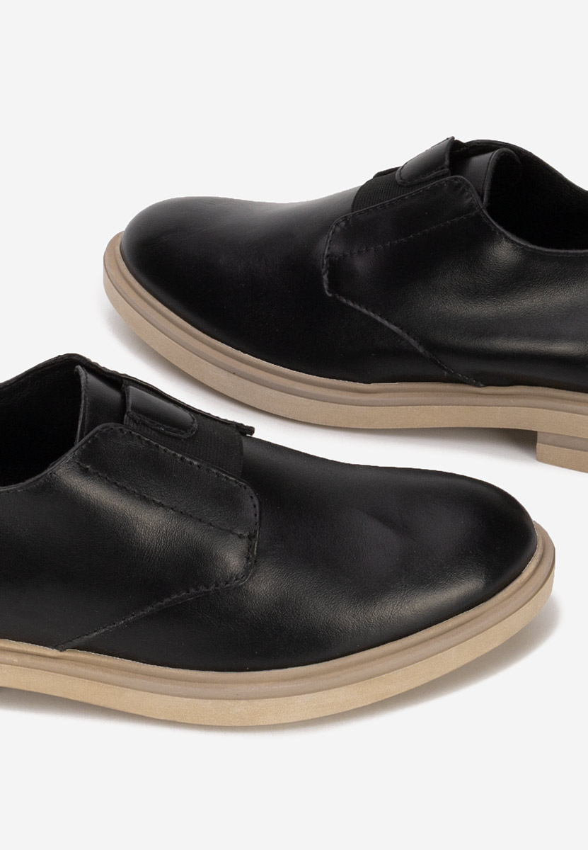 Czarne półbuty damskie skórzane Losa