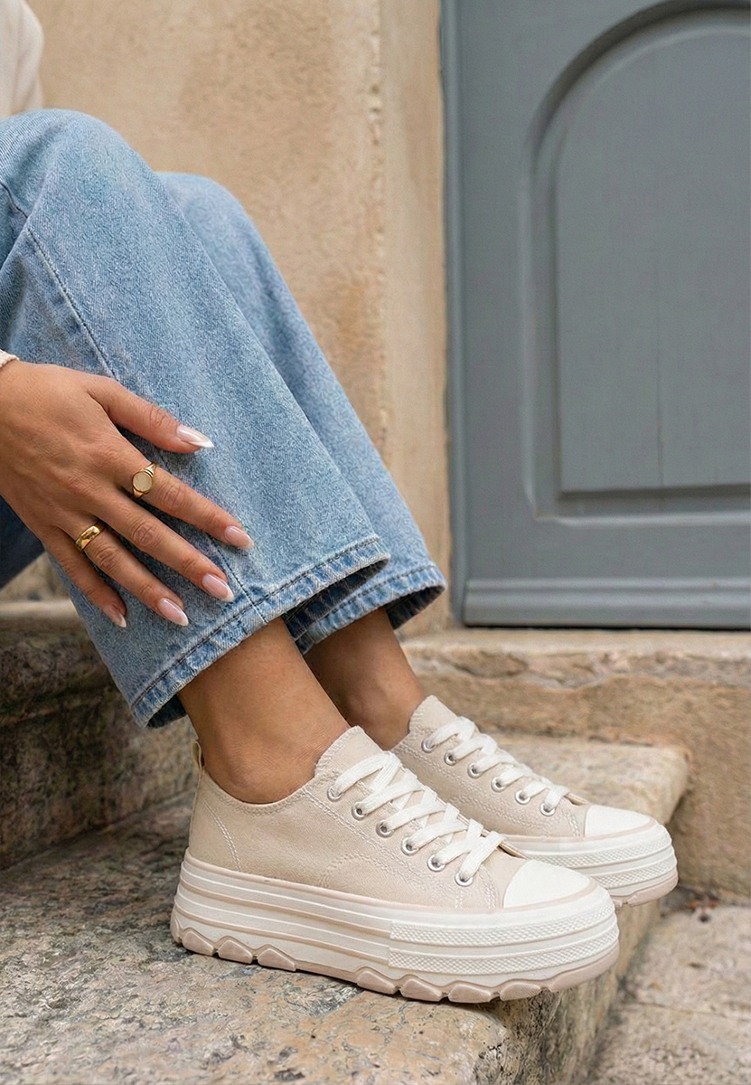 Beżowe trampki na platformie Zenoria