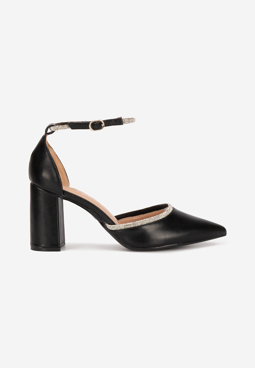 Czarne czółenka na słupku Iustina