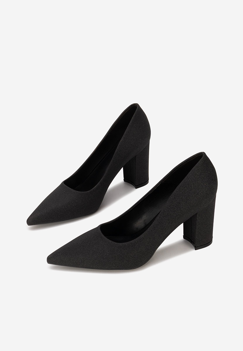 Czarne czółenka na słupku Sineva