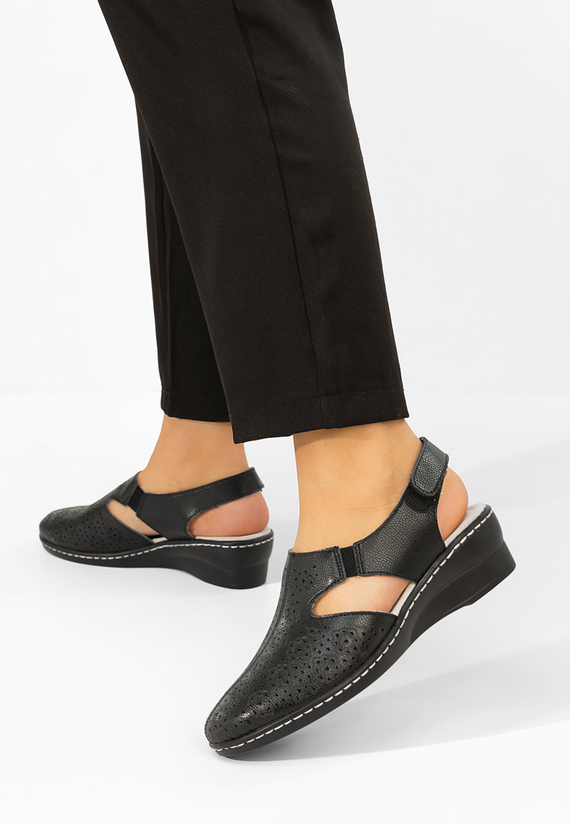 Czarne czółenka bez pięt Ofelya