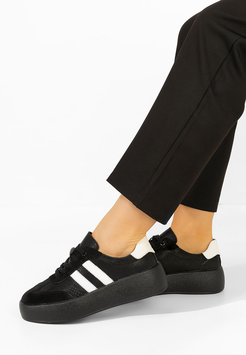 Czarne sneakersy damskie Jiustina