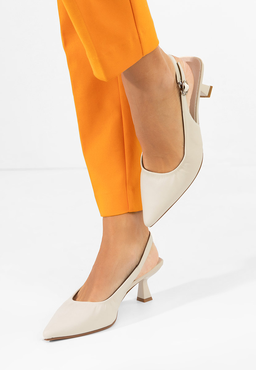 Beżowe czółenka bez pięt Semina