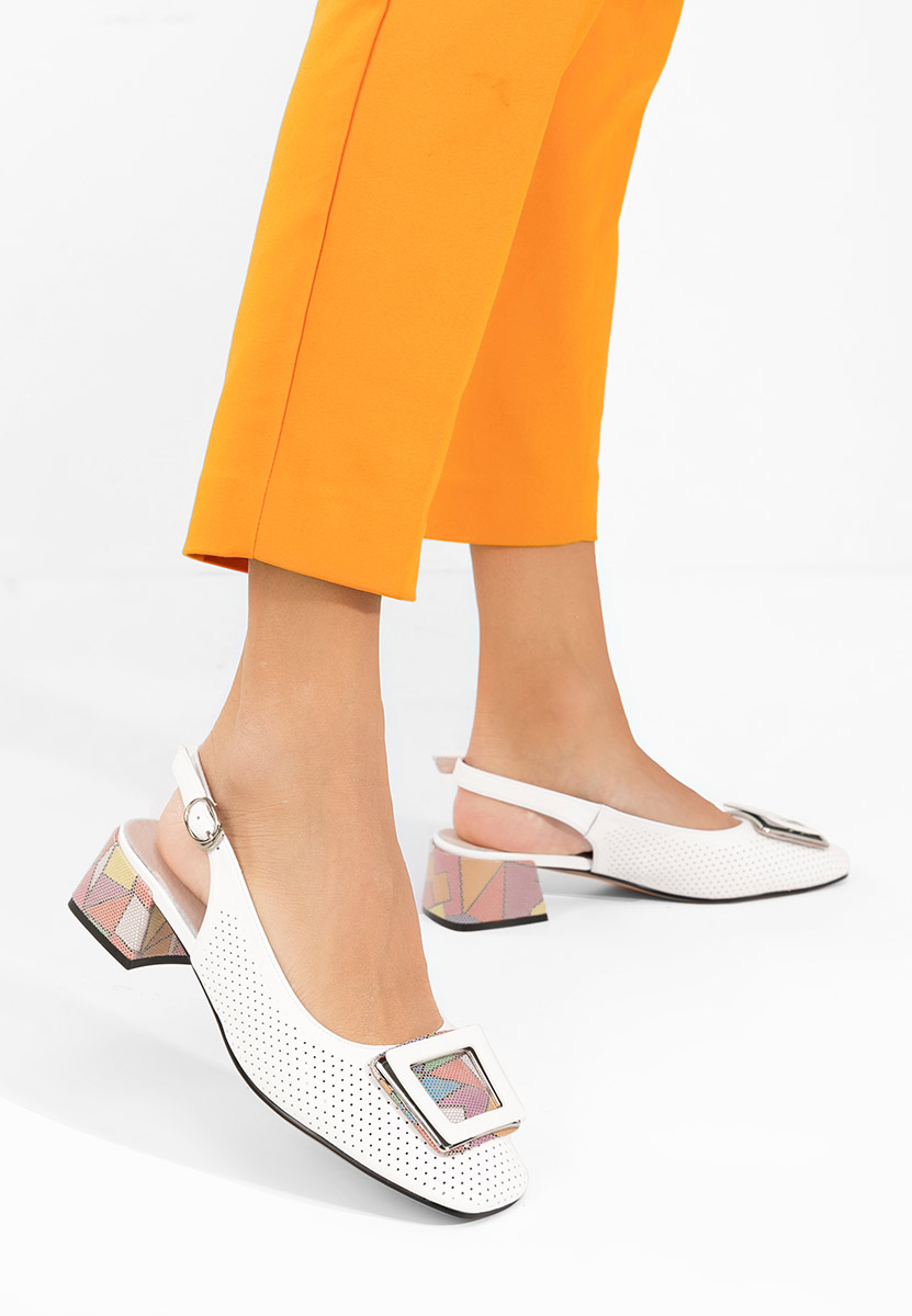 Białe czółenka bez pięt Belindia