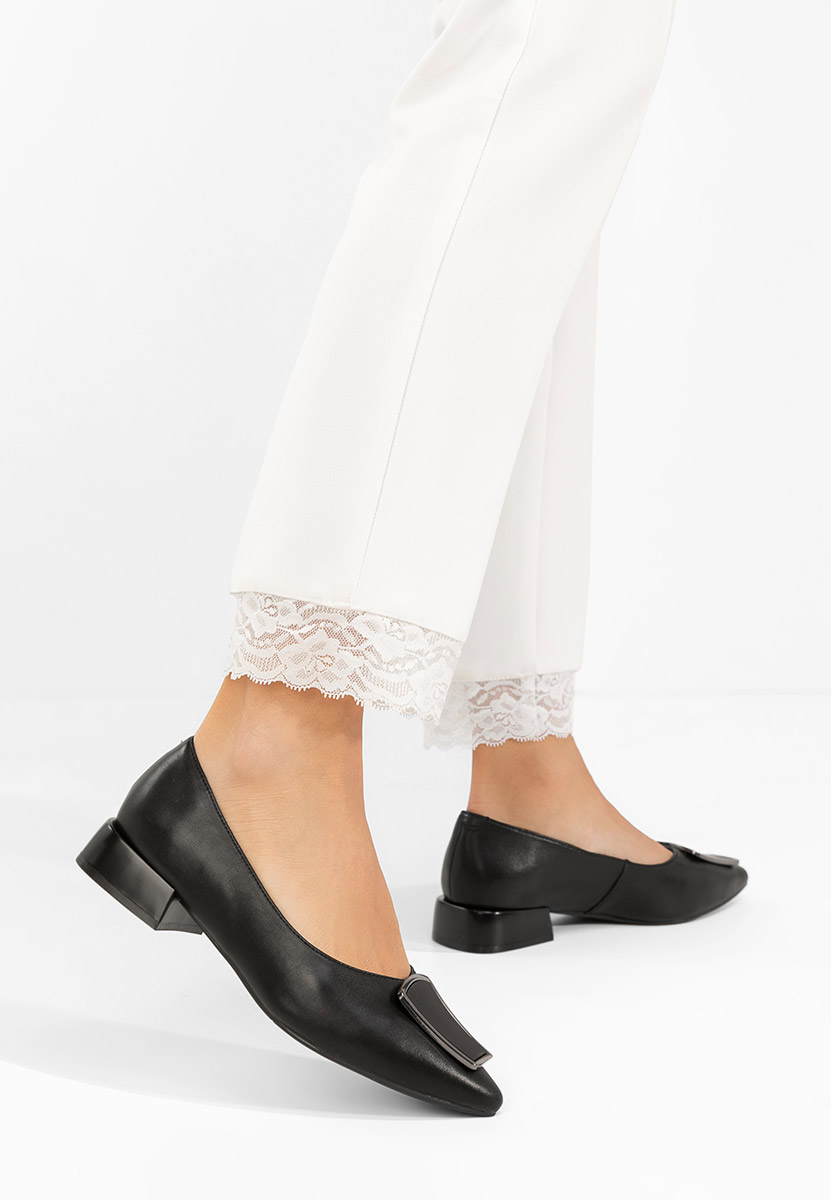 Czarne czółenka na niskim obcasie Darila