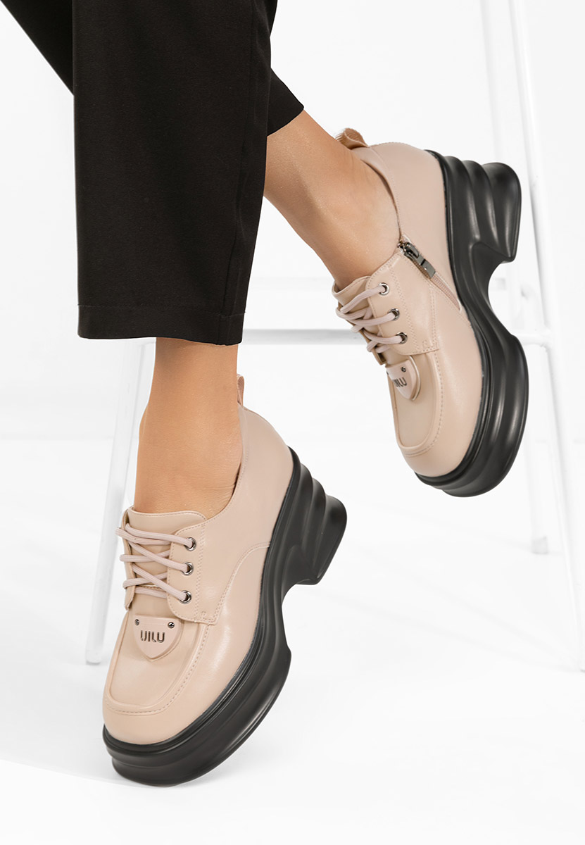 Beżowe mokasyny na słupku Adnana