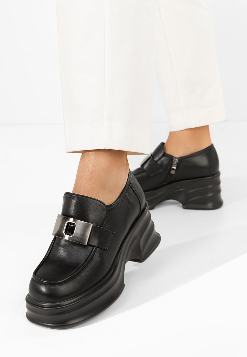 Czarne mokasyny na słupku Esmara