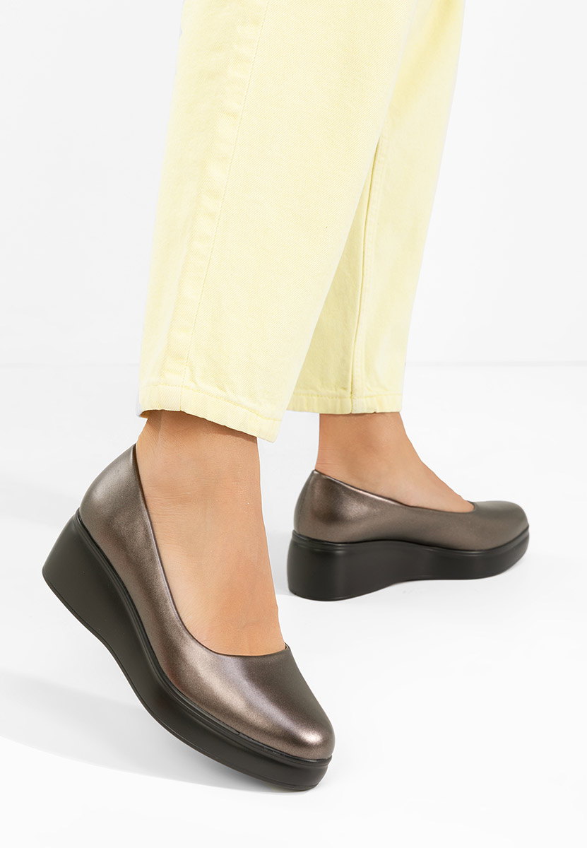 Szare półbuty na platformie Milanca