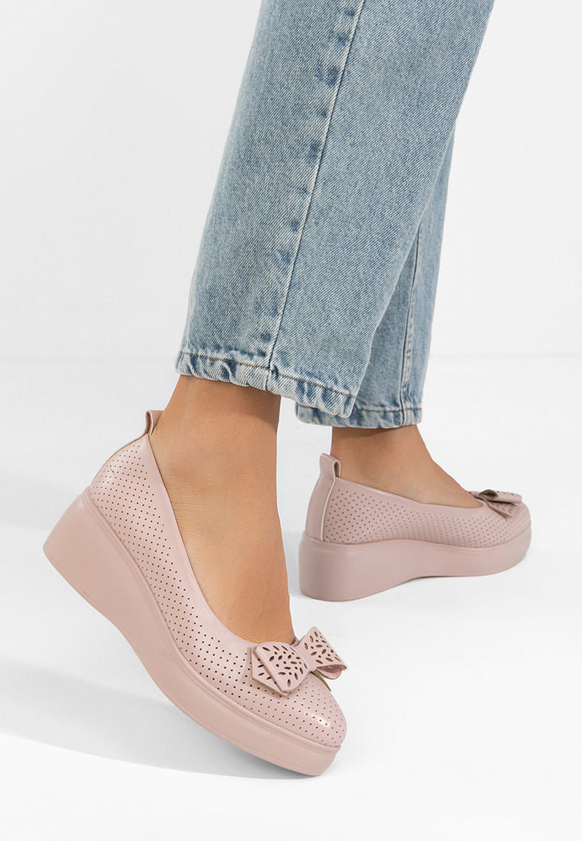 Beżowe czółenka na platformie Latefa