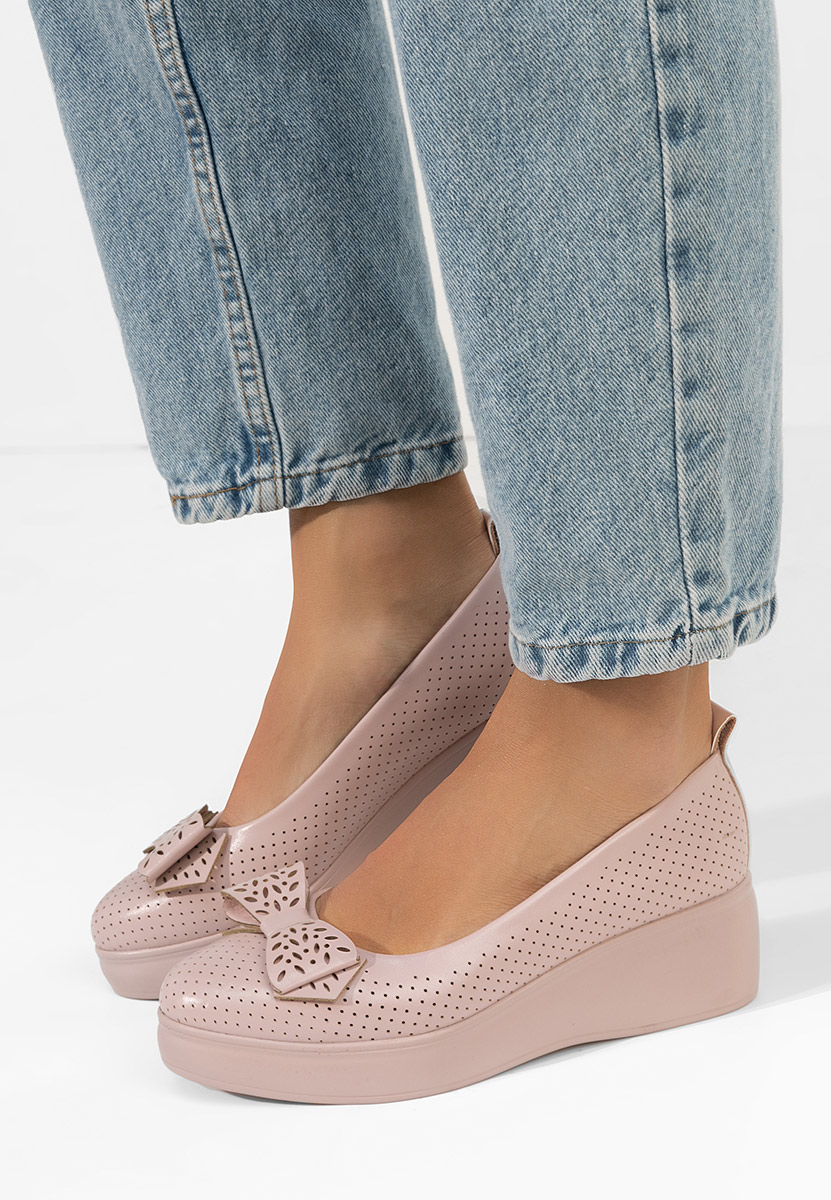 Beżowe czółenka na platformie Latefa