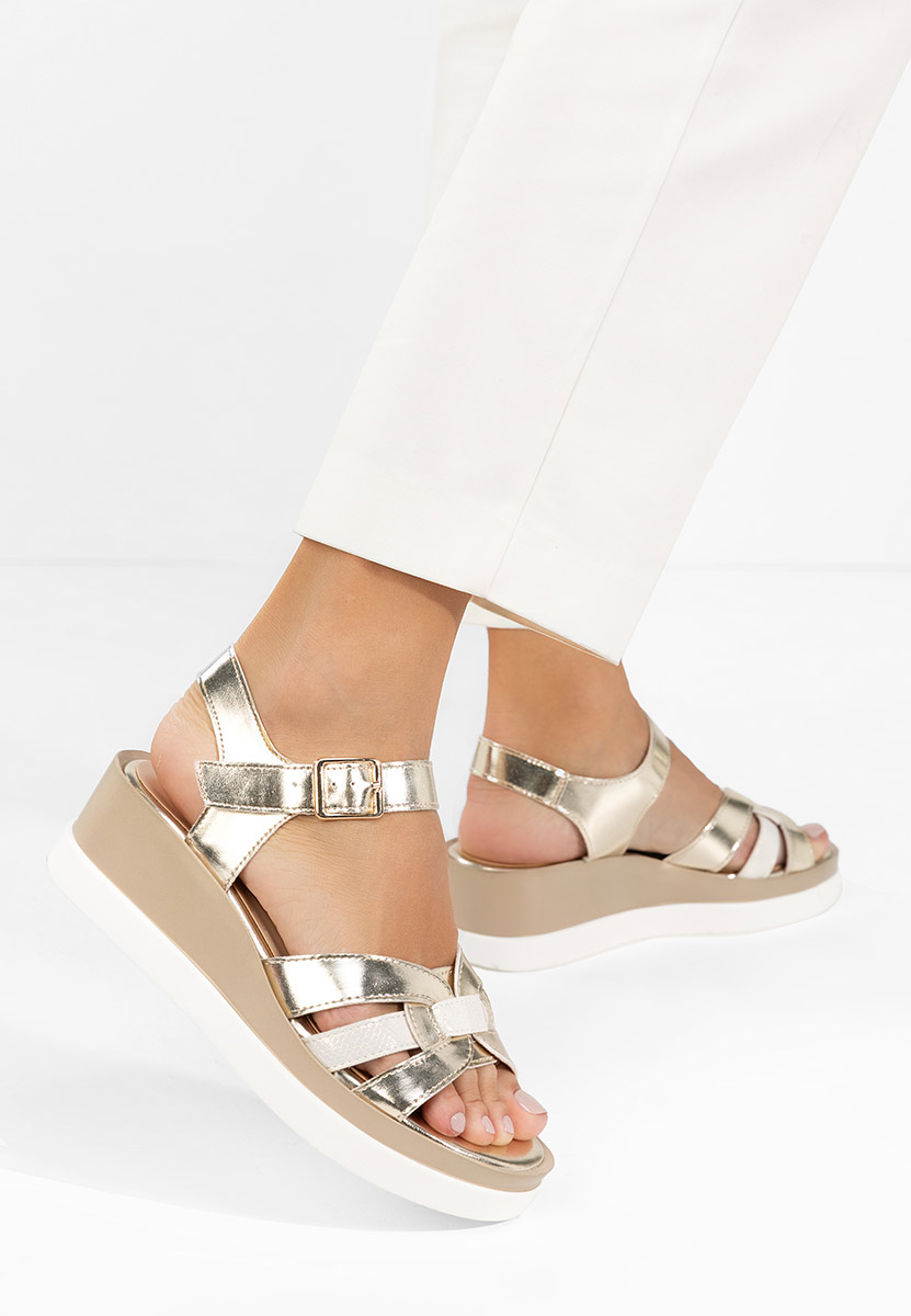 Złote sandały na koturnie Barkita