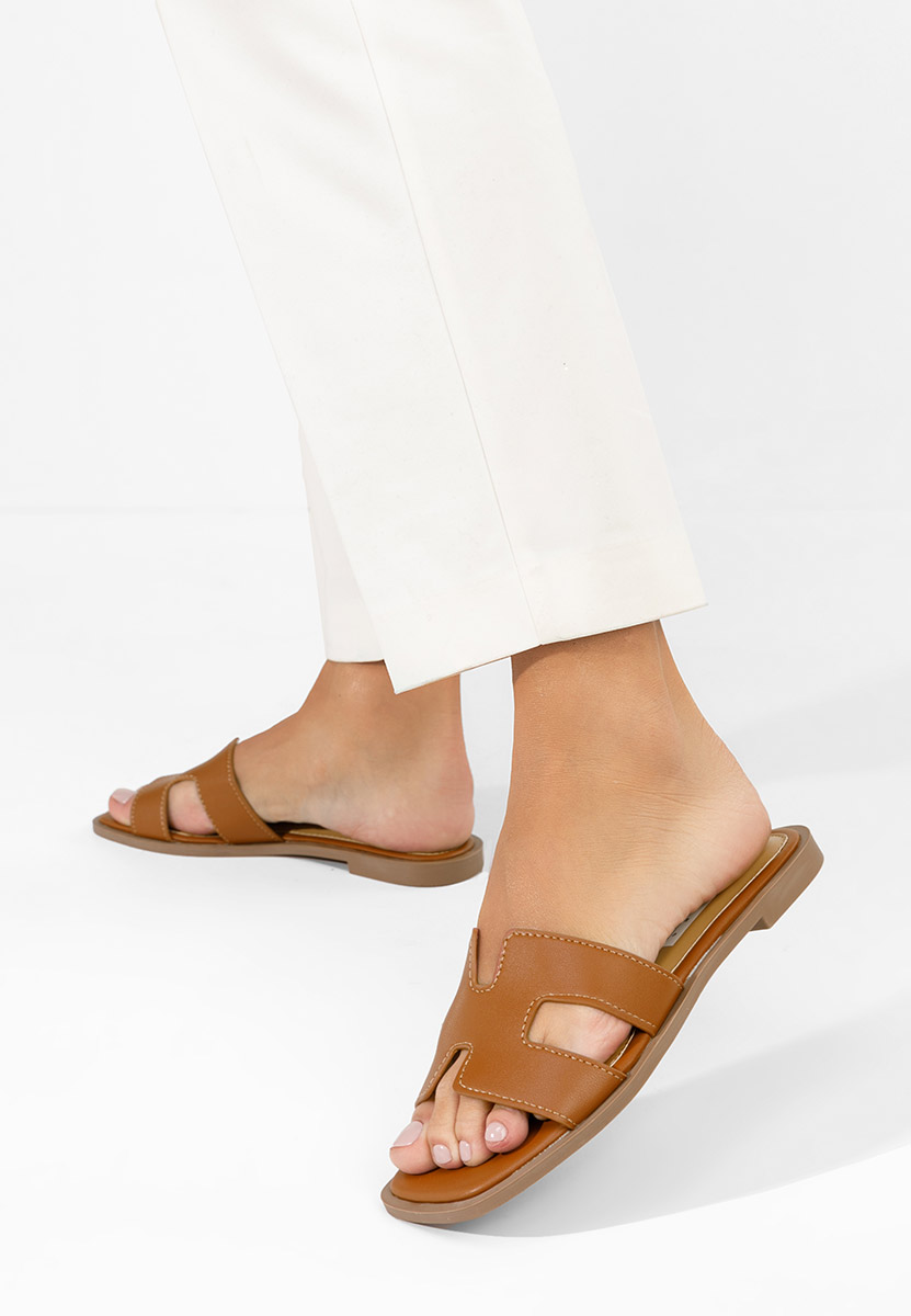 Camelowe klapki płaskie Lecya