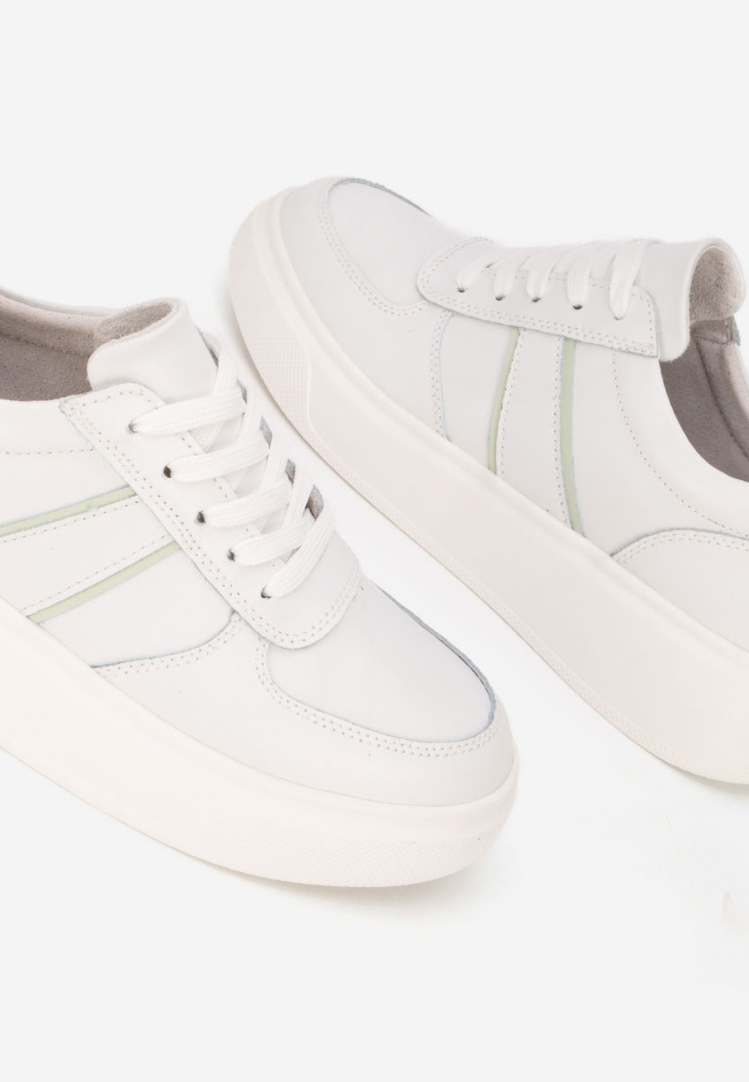 Białe sneakersy na platformie Herera