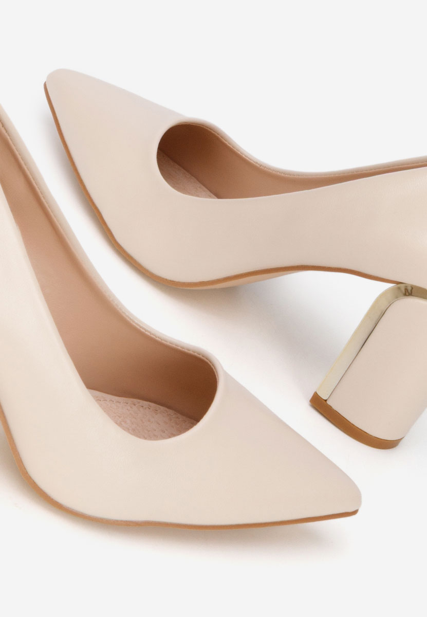 Beżowe czółenka na słupku Geoana