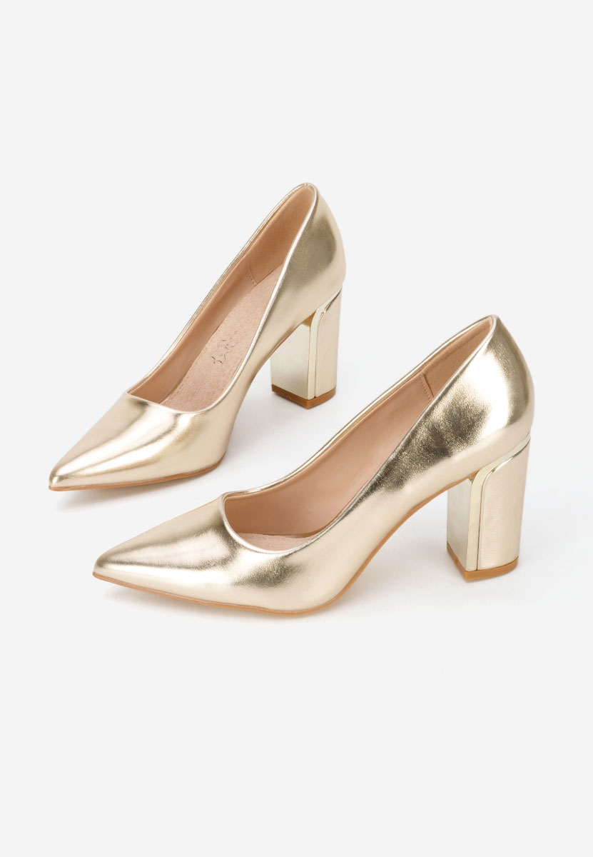 Złote czółenka na słupku Geoana