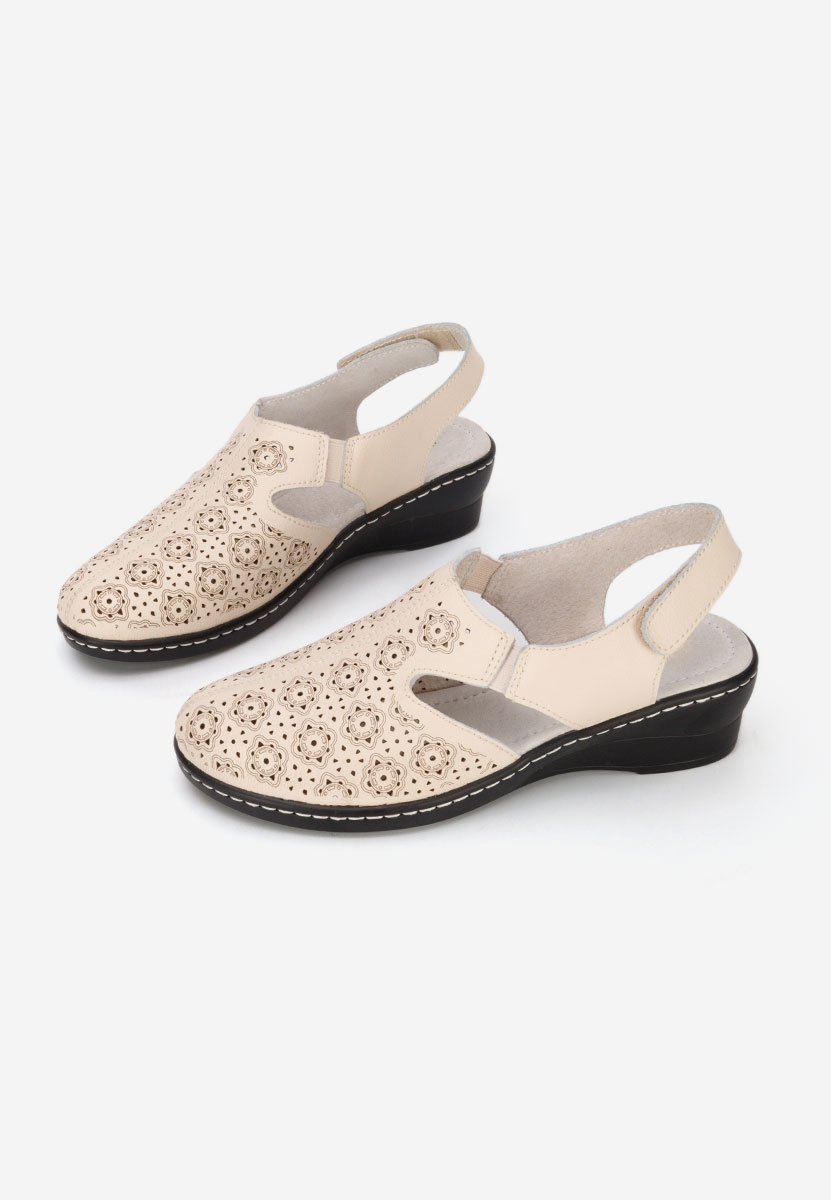 Beżowe czółenka bez pięt Ofelya