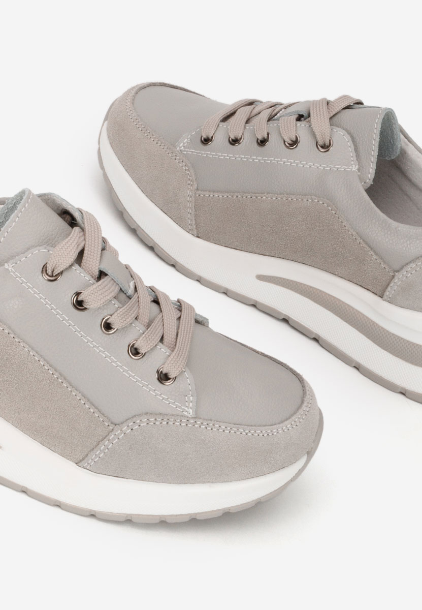 Szare sneakersy na koturnie Janelia