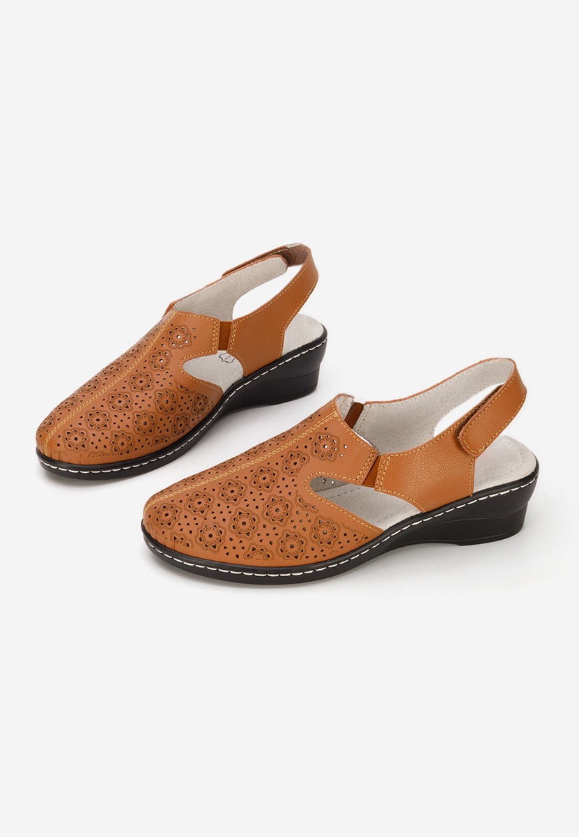 Camelowe czółenka bez pięt Ofelya