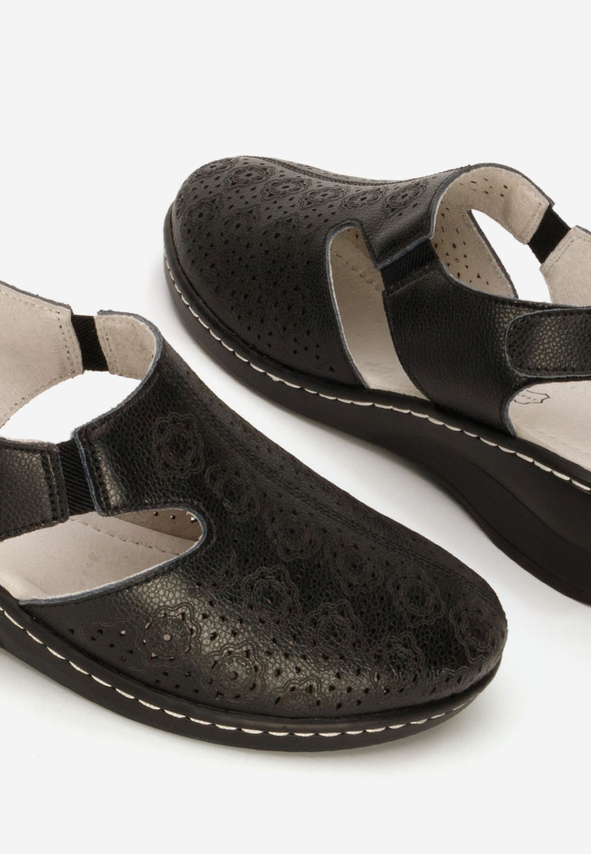 Czarne czółenka bez pięt Ofelya