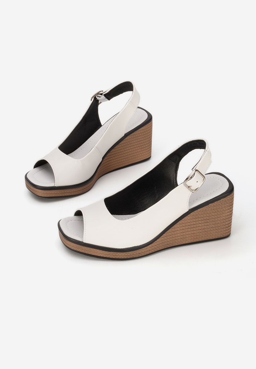 Białe sandały na koturnie skórzane Samiria