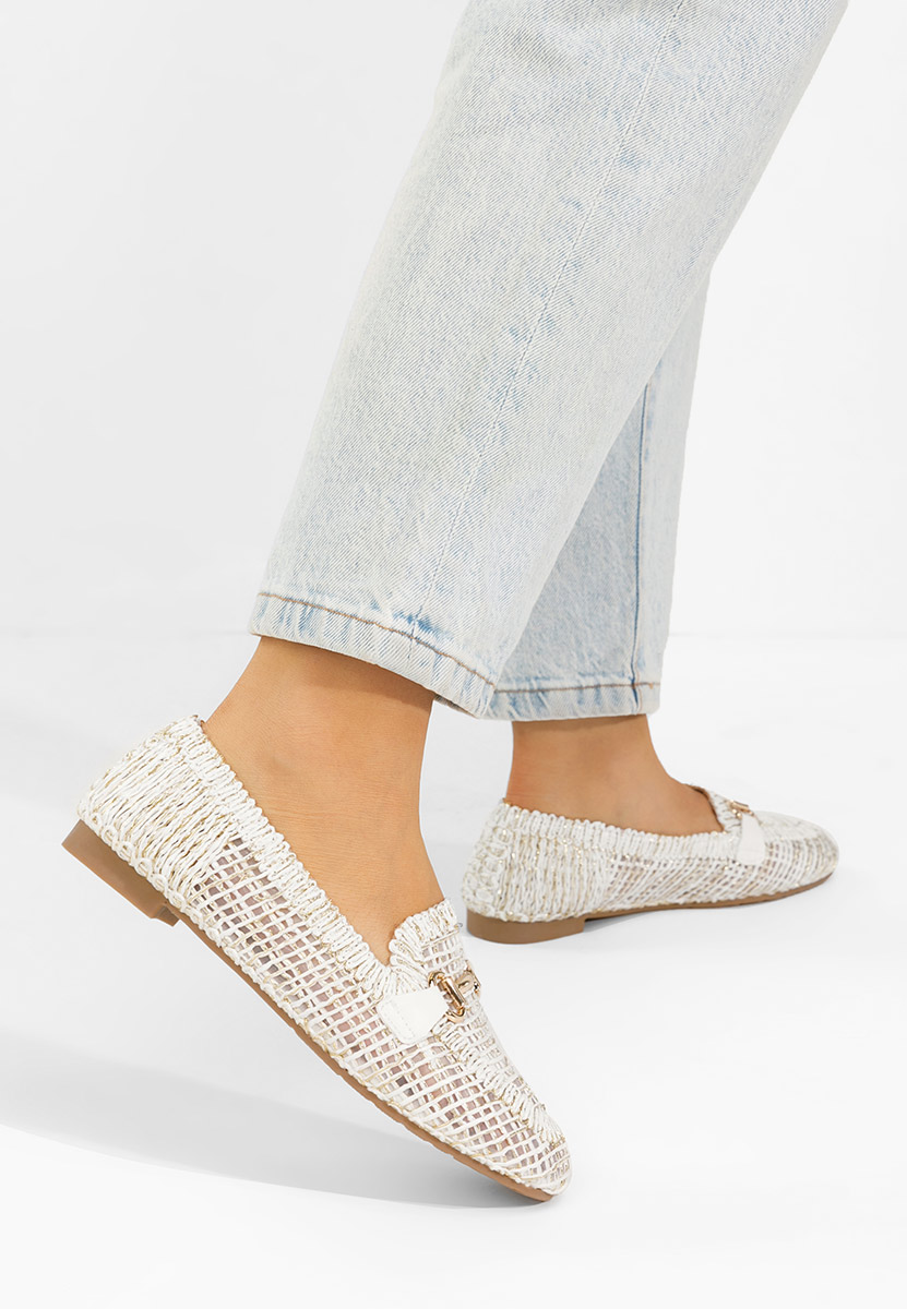 Białe mokasyny damskie Cameilia