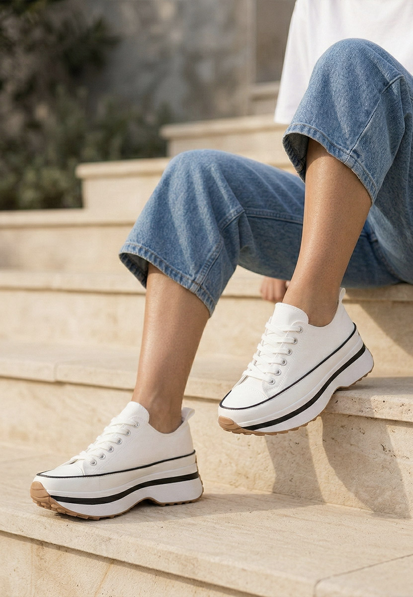 Białe trampki na platformie Cathleen