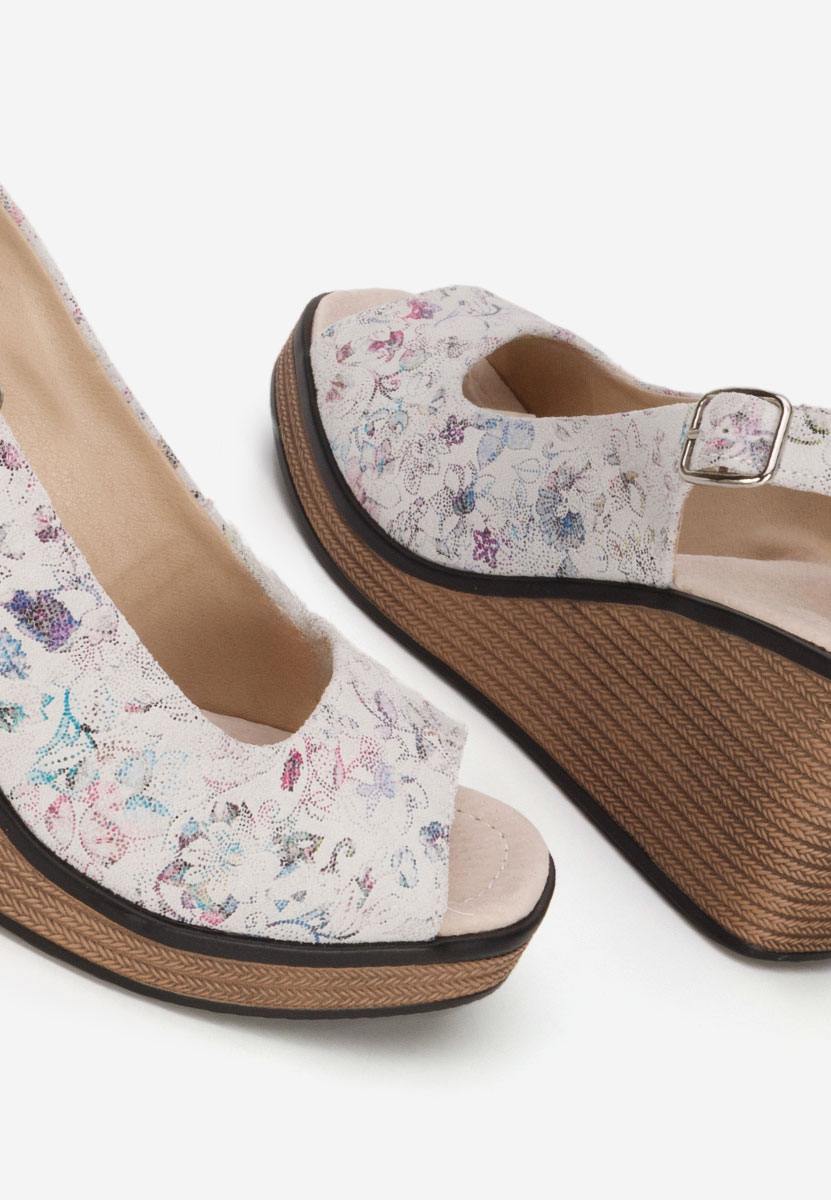 Szare sandały na koturnie skórzane Samiria