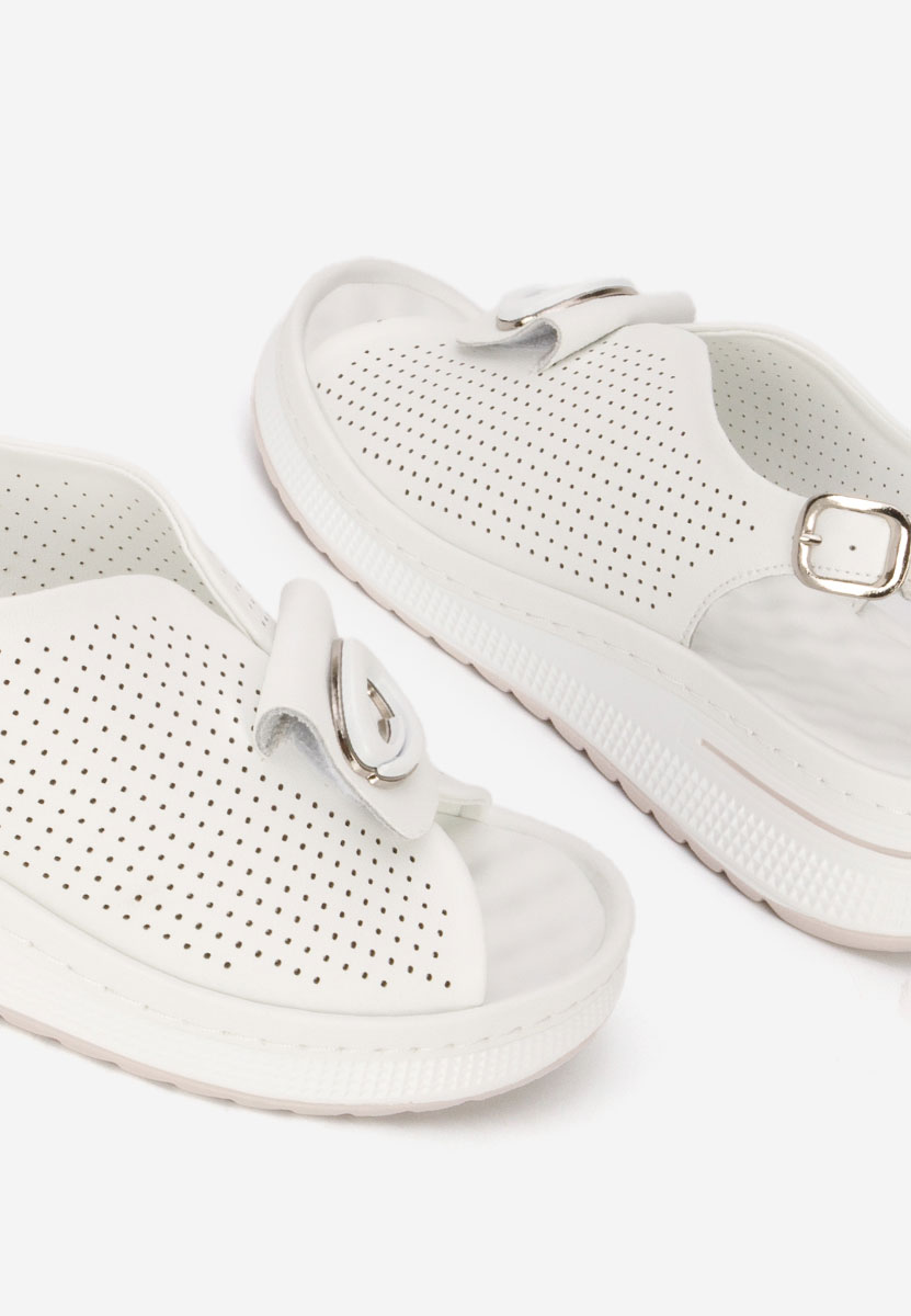 Białe sandały skórzane Calora