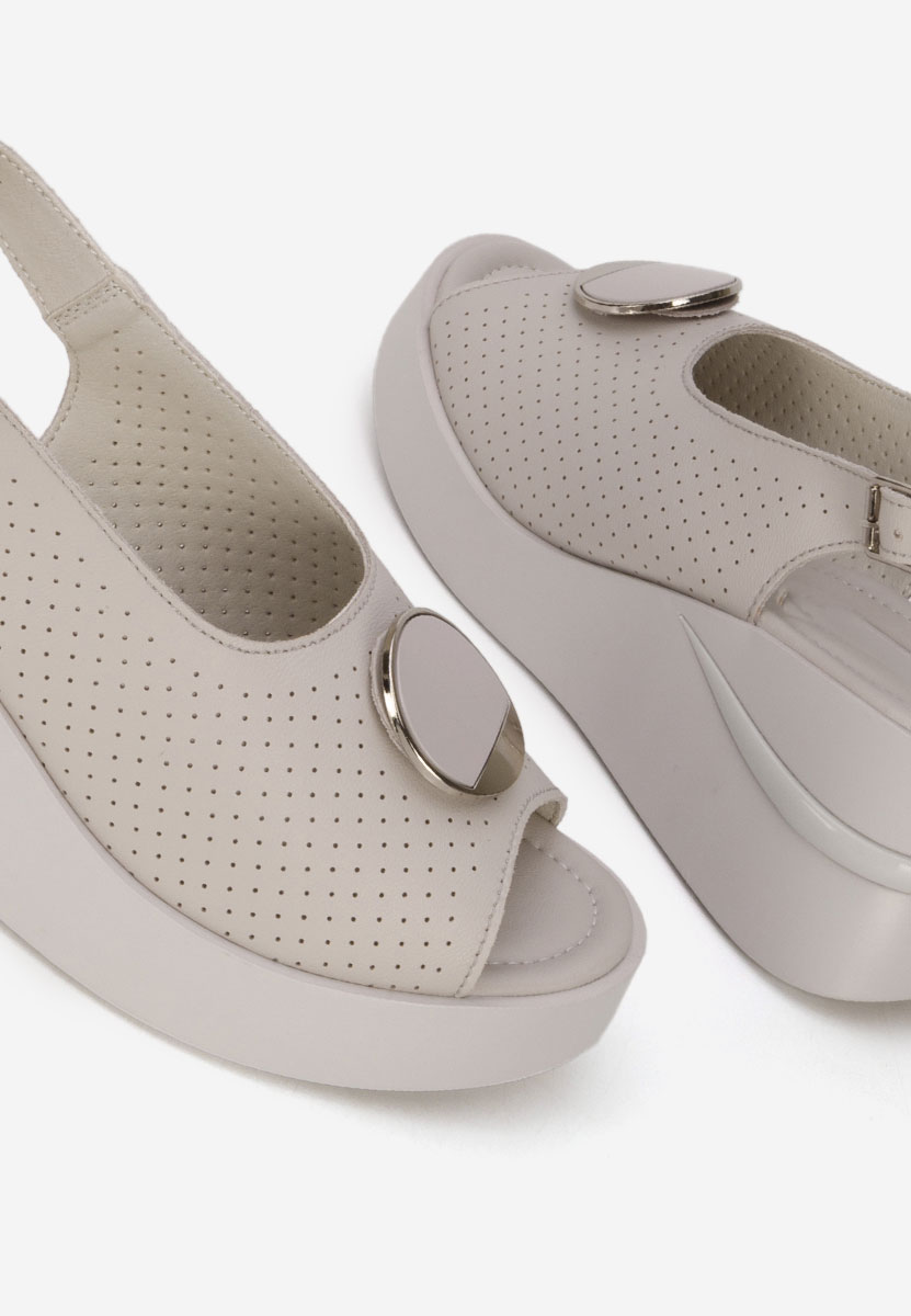 Szare sandały na koturnie skórzane Zinalia